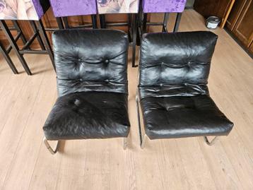 Leren stoelen beschikbaar voor biedingen
