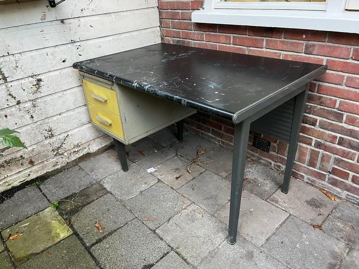 Oud Gispen Bureau - Opknapper, Huis en Inrichting, Bureaus, Gebruikt, Bureau, Ophalen