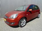 Ford Fiesta 1.4-16V Futura XL|PDC|Trekhaak|Airco|NAP!, Voorwielaandrijving, Gebruikt, Zwart, Parkeersensor