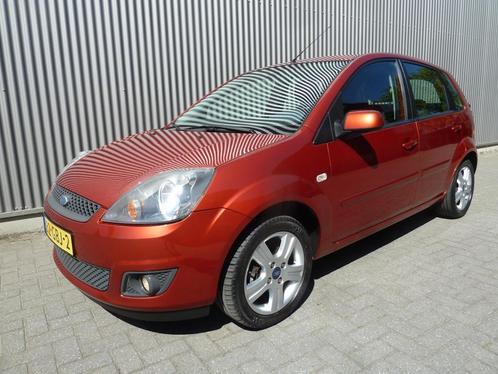 Ford Fiesta 1.4-16V Futura XL|PDC|Trekhaak|Airco|NAP!, Auto's, Ford, Bedrijf, Te koop, Fiësta, ABS, Airbags, Airconditioning, Boordcomputer