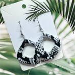 Black/White slangen print oorhangers, Overige materialen, Hangers, Wit, Nieuw