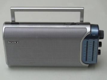 Draagbare Radio SONY Model ICF - 704 L beschikbaar voor biedingen