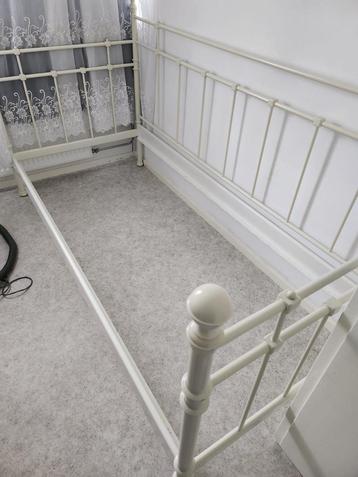 Eenpersoons bed