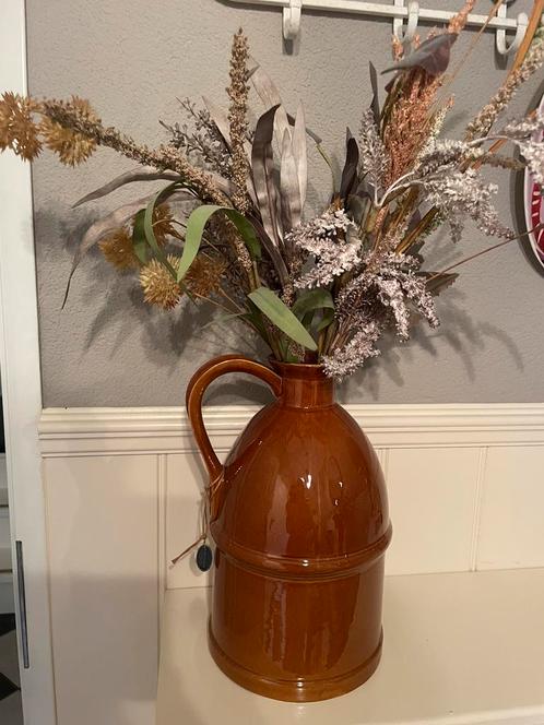 Leuke bruine vaas met droogbloemen, Huis en Inrichting, Woonaccessoires | Droogbloemen, Zo goed als nieuw, Ophalen of Verzenden