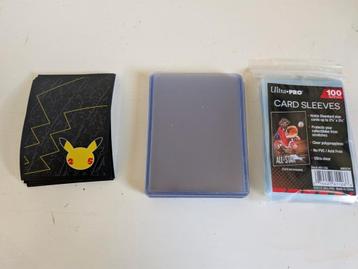Pokemon kaarten sleeves en toploaders beschikbaar voor biedingen