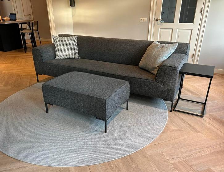 Design on Stock 4-zits Bloq bank en hocker, Huis en Inrichting, Banken | Bankstellen, Gebruikt, Rechte bank, Vierpersoons of meer