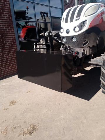 Front gewicht 900kg  beschikbaar voor biedingen