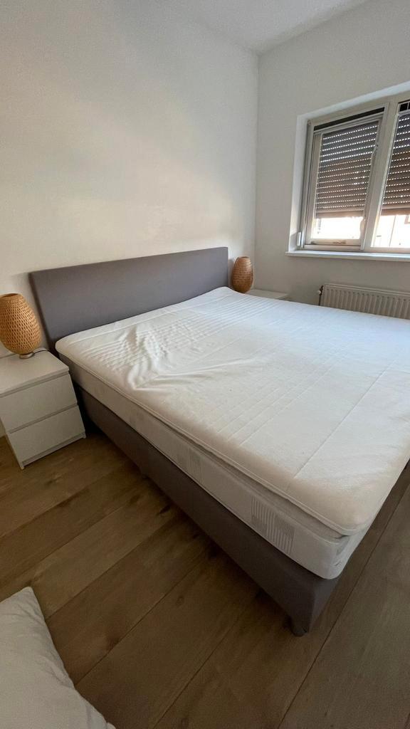 Wehkamp Larvik boxspring 180x200 incl. matras en Ikea topper, Huis en Inrichting, Slaapkamer | Boxsprings, Zo goed als nieuw, 180 cm