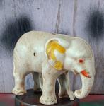 Spaarpot. Olifant. Gietijzer. Vintage. 12/8 cm., Verzamelen, Spaarpotten, Ophalen, Zo goed als nieuw, Metaal of Blik, Dier