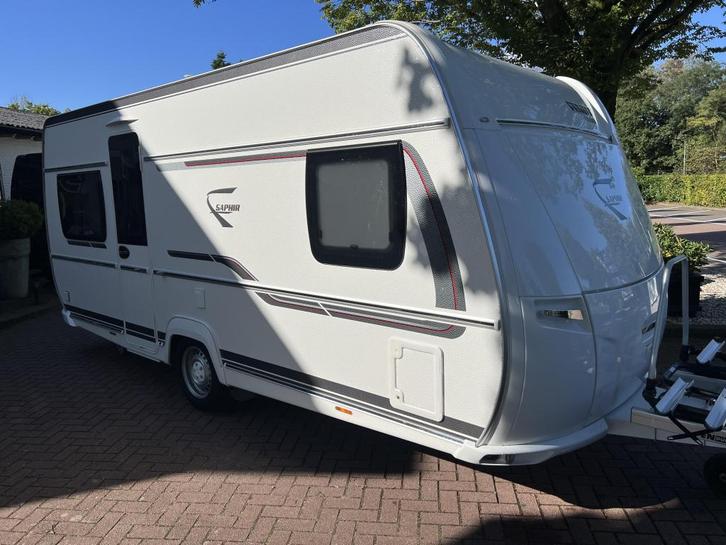Fendt Saphir 465 SFB Mover en Fietsendrager!!!, Caravans en Kamperen, Caravans, Bedrijf, tot en met 4, 1000 - 1250 kg, Overige