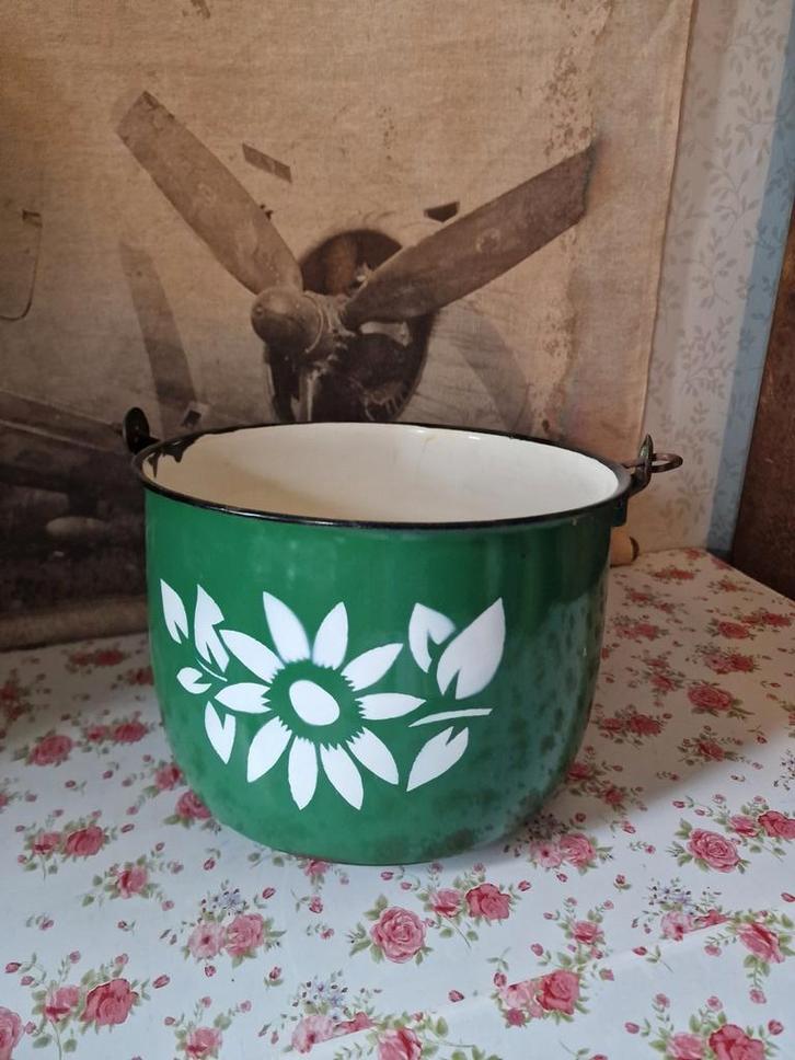 Groen emaille pot bloemen, Antiek en Kunst, Antiek | Emaille, Ophalen of Verzenden