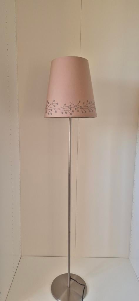 Ikea Schemerlamp - Lichtbruine Stoffen Kap - 155cm Hoog, Ophalen of Verzenden, Zo goed als nieuw, Stof, Modern