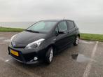 Toyota Yaris 1.5 Full Hybrid CVT 5DR 2012 Zwart, Auto's, Toyota, 1497 cc, Zwart, 4 cilinders, Origineel Nederlands