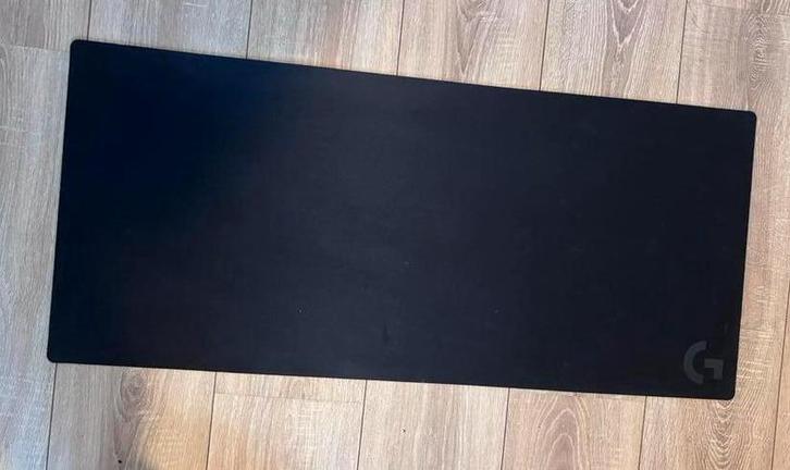 Logitech Gaming Muismat XL - Nieuwstaat, Computers en Software, Muismatten, Zo goed als nieuw, Ergonomisch, Ophalen of Verzenden