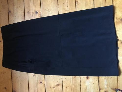 DKNY. Zwarte rok. Maat 36, Kleding | Dames, Rokken, Gedragen, Maat 36 (S), Zwart, Onder de knie, Ophalen of Verzenden