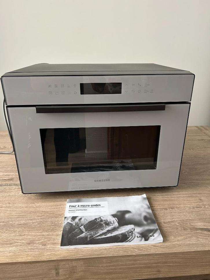 Zo goed als nieuwe Samsung combi oven/magnetron 35 Liter!, Witgoed en Apparatuur, Magnetrons, Zo goed als nieuw, Vrijstaand, Combimagnetron