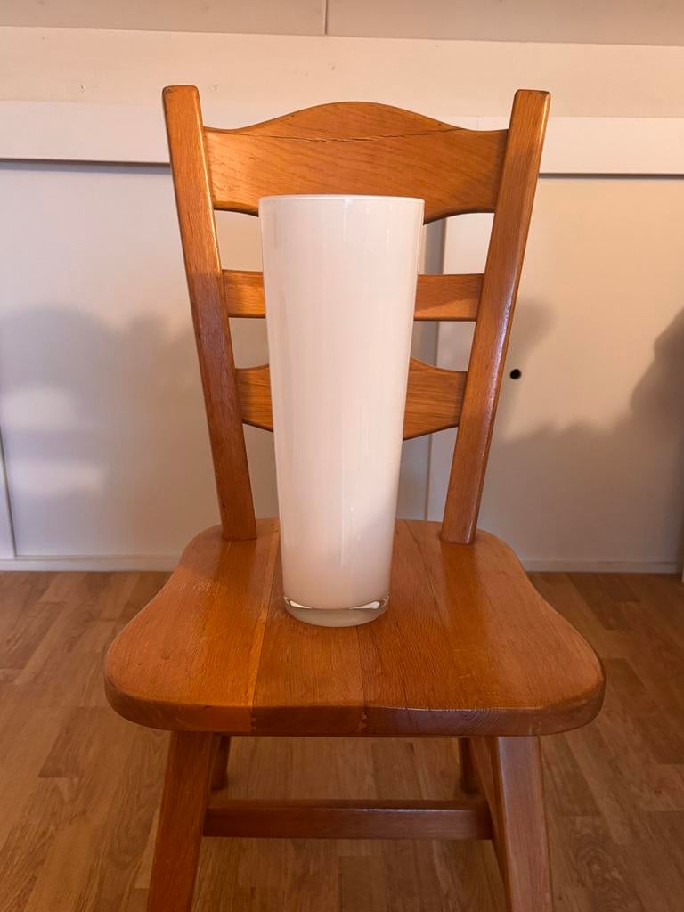 Vaas melk glas wit, Huis en Inrichting, Stoelen, Ophalen, Zo goed als nieuw, Wit, Eén