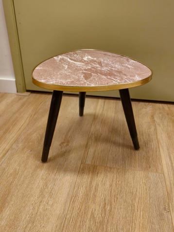 Vintage Plantentafeltje Tafeltje Bijzettafeltje Tafel Roze beschikbaar voor biedingen