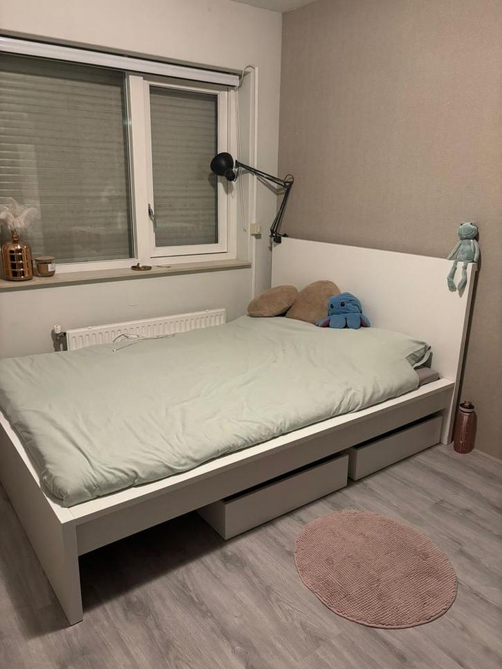 IKEA Malm Bed 140x200, Huis en Inrichting, Slaapkamer | Bedden, Zo goed als nieuw, Tweepersoons, 140 cm, 200 cm, Hout, Wit, Ophalen of Verzenden