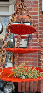 Retro hang etagere van riet rotan helemaal goed staat oranje, Huis en Inrichting, Woonaccessoires | Etagères, Ophalen, Zo goed als nieuw