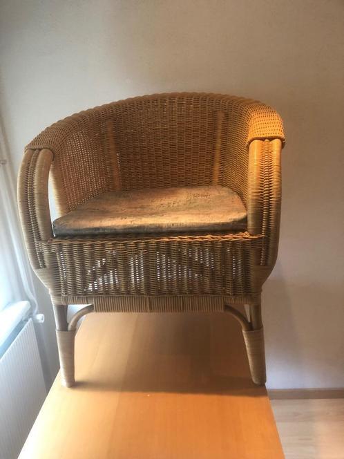 Rotan stoelen (2), Huis en Inrichting, Fauteuils, Zo goed als nieuw, Riet of Rotan, 50 tot 75 cm, Minder dan 75 cm, Ophalen