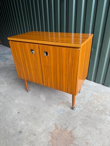 Vintage Retro Dressoir Barkast Audiomeubel LP kast beschikbaar voor biedingen