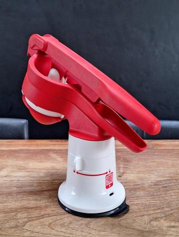Tupperware Adapta-Chef citruspers sinasappel pers rood wit beschikbaar voor biedingen