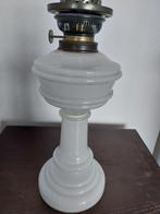 Oude Petroleumlamp met Melkglas, Antiek en Kunst, Antiek | Lampen, Ophalen of Verzenden