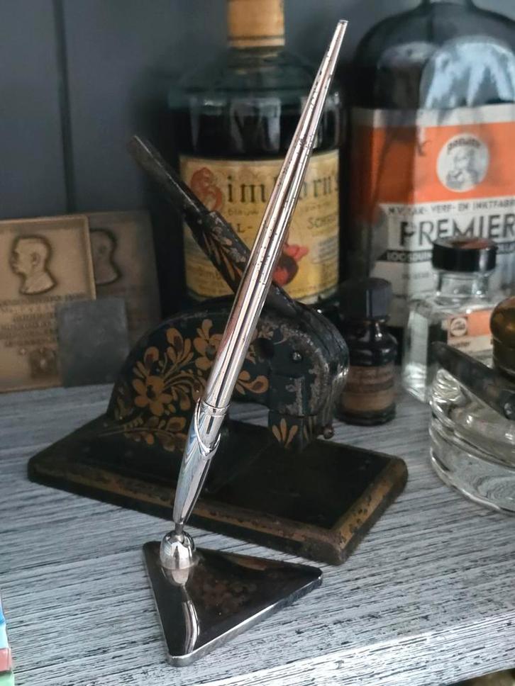 Prachtige antieke chrome PAT pennenhouder met pen €25, Verzamelen, Pennenverzamelingen, Zo goed als nieuw, Overige merken, Ophalen of Verzenden