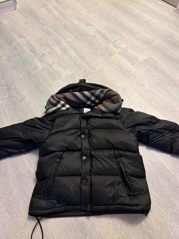 Burberry Dons Winterjas Maat M beschikbaar voor biedingen