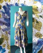 Vintage aparte jaren 80 jurk met draperie zijkant maat 36, Gedragen, Vintage, Onder de knie, Wit