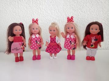 5 Leuke EVI LOVE Poppetjes met MINNIE MOUSE Kleding beschikbaar voor biedingen