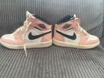 Nike Air Jordan roze 37, Ophalen of Verzenden, Zo goed als nieuw, Meisje, Schoenen