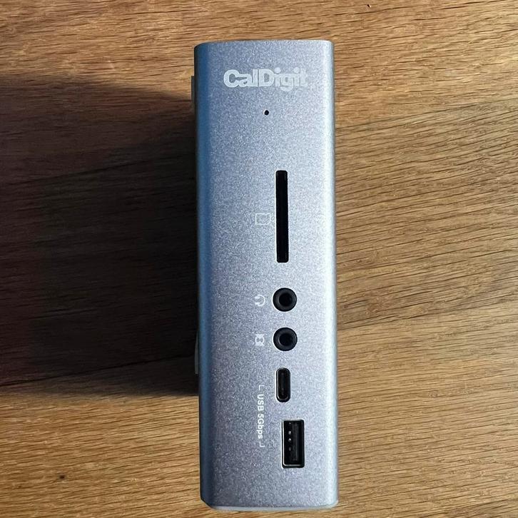 *Caldigit Thunderbolt Station 3 Plus*, Computers en Software, Dockingstations, Gebruikt, Docking station, Harde schijf, Laptop