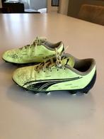 Puma ultra voetbalschoenen (30), Sport en Fitness, Voetbal, Gebruikt, Maat XS of kleiner, Schoenen, Ophalen of Verzenden