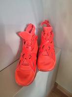 Nike jumpman 00023 maat 39 lekker knal kleurtje, Kleding | Dames, Schoenen, Ophalen of Verzenden, Zo goed als nieuw, Rood