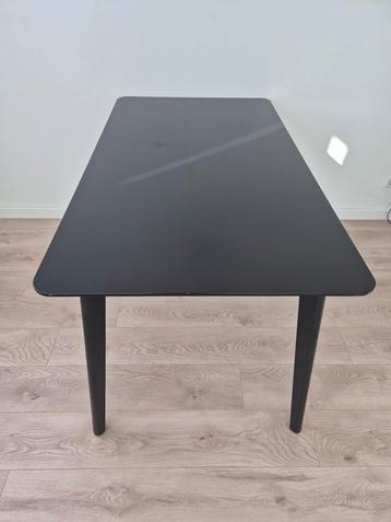 Eettafel Lisboa zwart beschikbaar voor biedingen