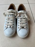 Sneakers, Ophalen of Verzenden, Zo goed als nieuw, Beige, Sneakers of Gympen