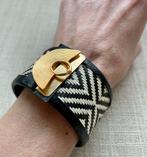Zwart met wit gevlochten armband met gouden sluiting, Sieraden, Tassen en Uiterlijk, Armbanden, Ophalen of Verzenden, Zo goed als nieuw