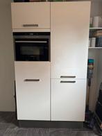 Keukenkast witte creme, Huis en Inrichting, Keuken | Complete keukens, Gebruikt, Enkelwandige keuken, Ophalen of Verzenden, Kunststof
