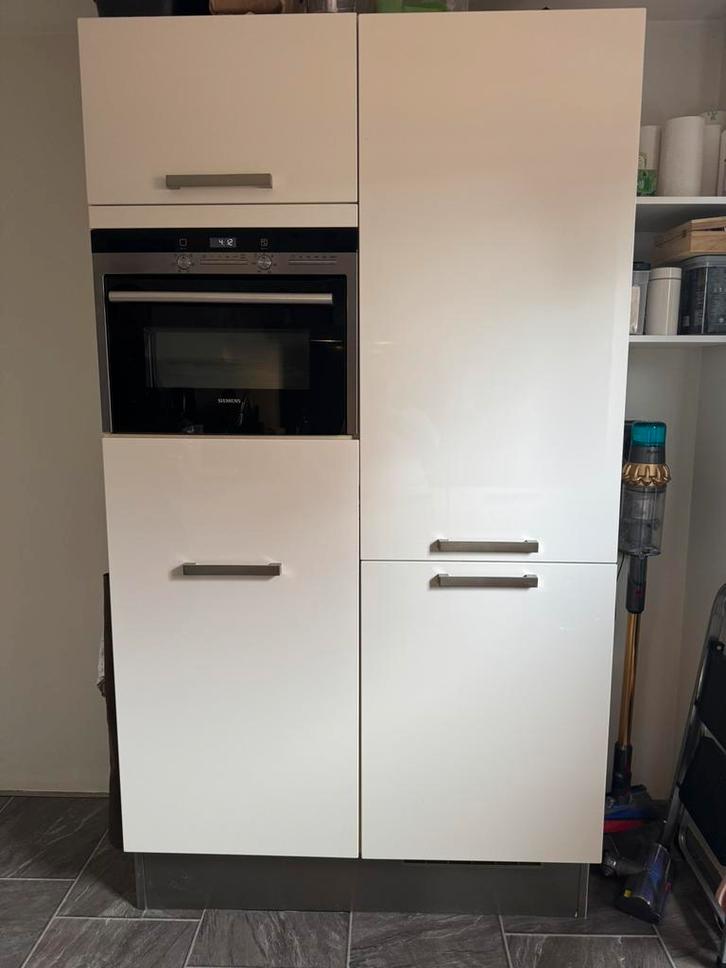 Keukenkast witte creme, Huis en Inrichting, Keuken | Complete keukens, Gebruikt, Enkelwandige keuken, Crème, Kunststof, Ophalen of Verzenden