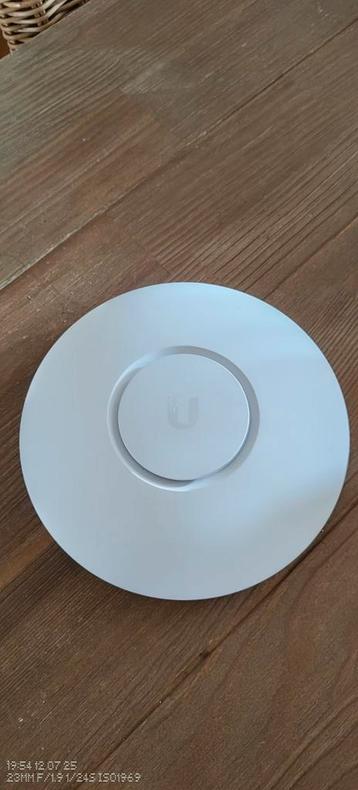 Ubiquiti UniFi nanoHD Access Point - Compacte Krachtpatser ! beschikbaar voor biedingen