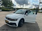 VW Tiguan 2.0 TSI 245PK DSG 4Motion Highline Business R-line, Automaat, Stof, 1984 cc, Wit