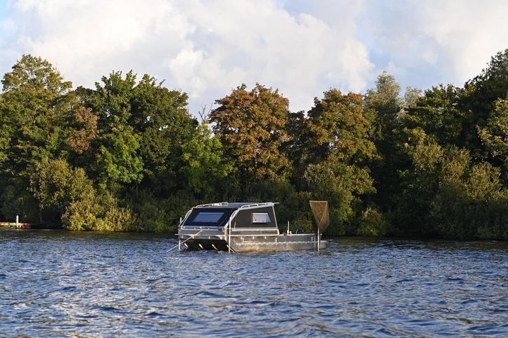 Volledig uitgeruste Karperboot te huur op de Rijnland Boezem, Watersport en Boten, Hengelsport | Karpervissen, Nieuw, Overige typen