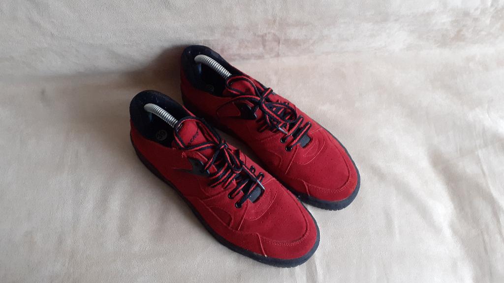 Super cracks. Stevige sneakers. Rood. Mt. 39., Ophalen of Verzenden, Super Cracks, Rood, Sneakers of Gympen
