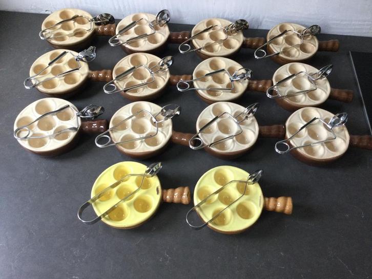 Emile Henry escargots 6 gats ovenschaaltjes (14), Huis en Inrichting, Keuken | Keukenbenodigdheden, Zo goed als nieuw, Ophalen of Verzenden