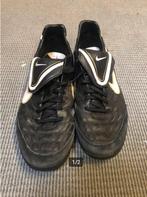 Nike kunstgras schoenen maat 43, Schoenen, Zo goed als nieuw, Ophalen