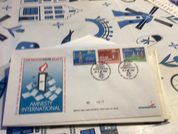 No3855 stadspost Amnesty velletje zonder randen Heb ook, Postzegels en Munten, Postzegels | Eerstedagenveloppen, Onbeschreven
