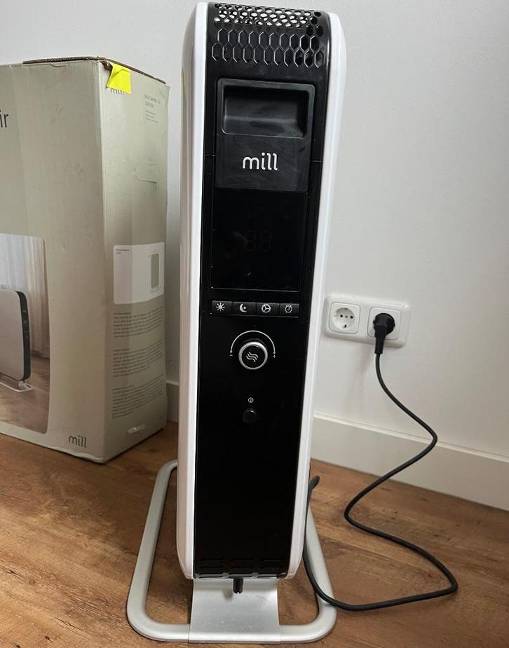 Elektrische verwarming met thermostaat (Mill AB-H2000DN), Doe-het-zelf en Verbouw, Verwarming en Radiatoren, Gebruikt, Radiator