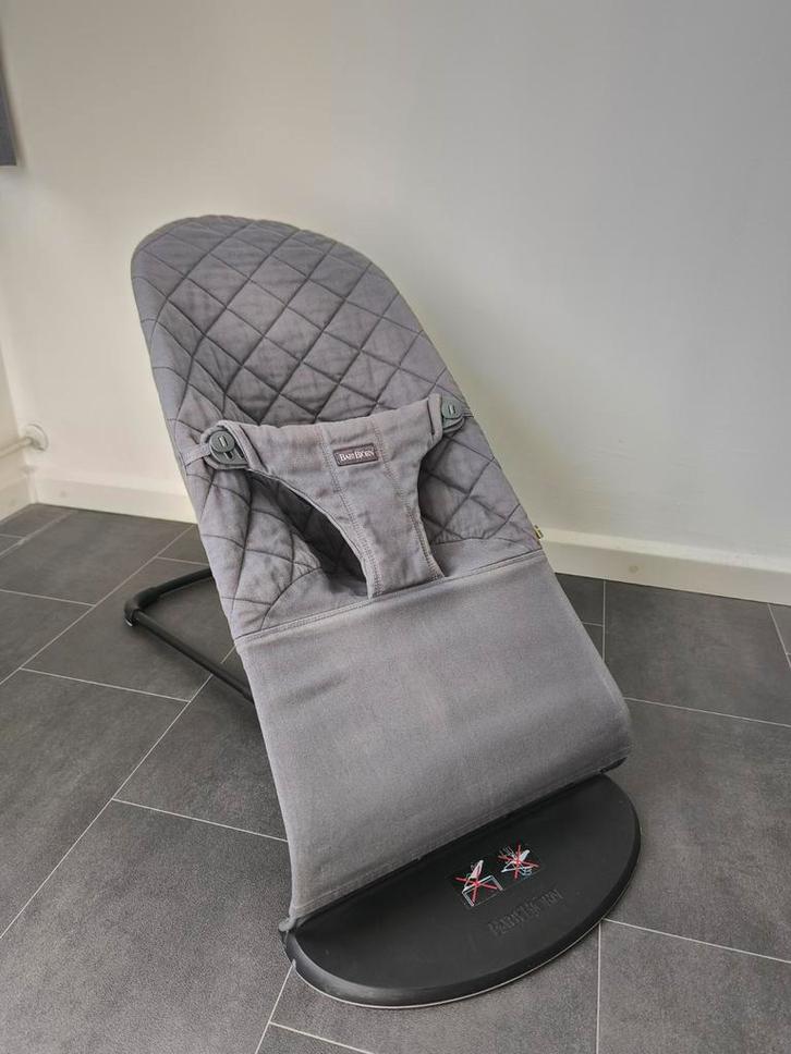 BabyBjörn Wipstoel Bliss - Donkergrijs, Kinderen en Baby's, Wipstoeltjes, Zo goed als nieuw, Wipstoel, Overige merken, Verstelbaar